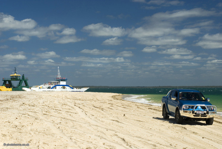 fraser island ferry crossing to fraser island