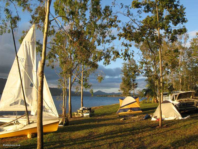campground at tinaroo sailing club - may day long weekend