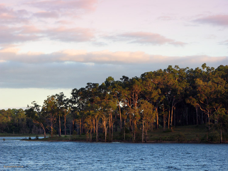 sunset over the tinaroo falls reservoir